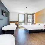 B&B Hotel Saintes 酒店 桑特