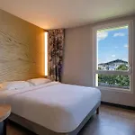 B&B Hotel Saintes 3* 桑特
