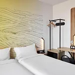 B&B Hotel Saintes 3* 桑特
