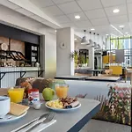 מלון B&B Hotel Saintes