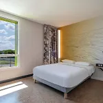 B&B Hotel Saintes 3* Saintes
