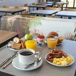 B&B Hotel Saintes 桑特