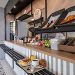 B&B Hotel Saintes Hotel 3*
