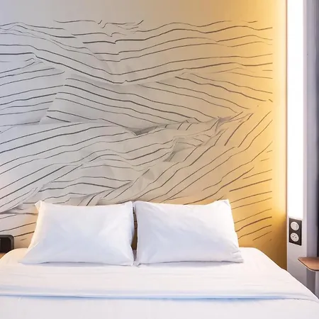 B&B Hotel Saintes 호텔 3*