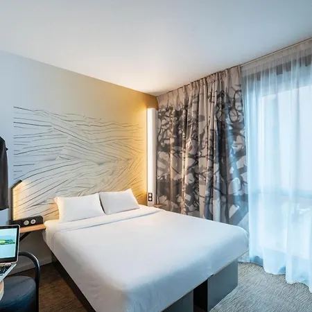 B&B Hotel Saintes 3* Saintes