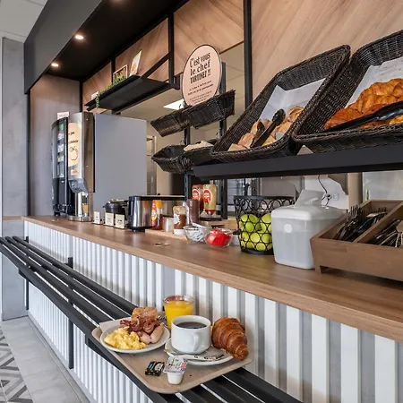 Hotell B&B Hotel Saintes