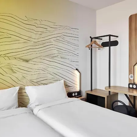 B&B Hotel Saintes 3* サント