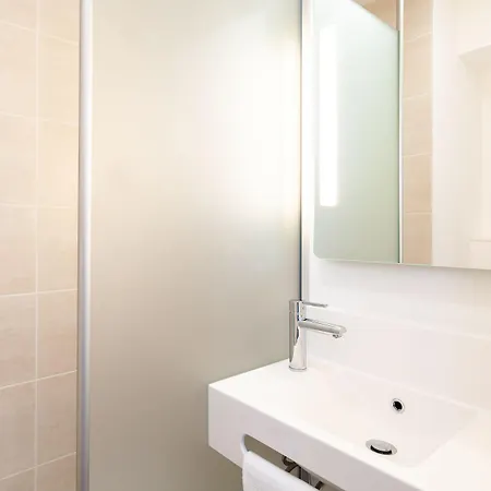 B&B Hotel Saintes Saintes