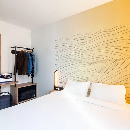 B&B Hotel Saintes Hotel