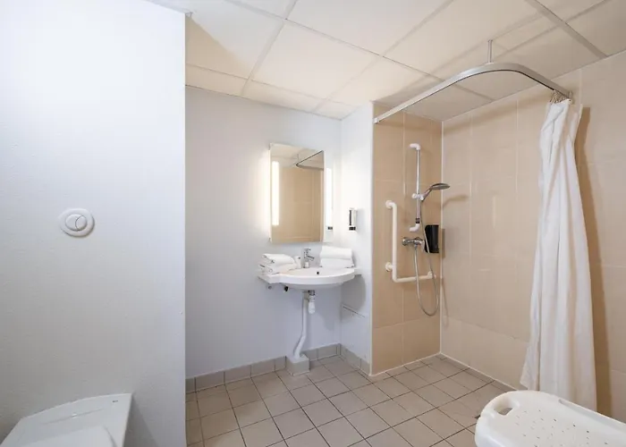 B&B Hotel Saintes 3*