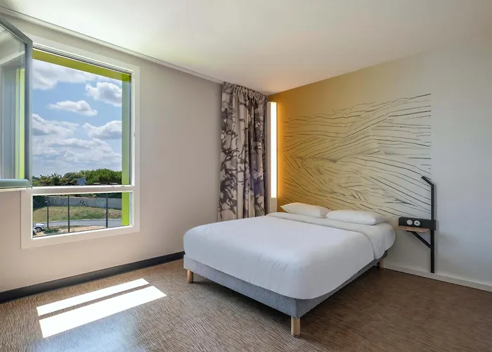 Hotel B&B Hotel Saintes 3*