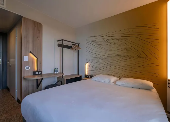 B&B HOTEL Saintes Hotel