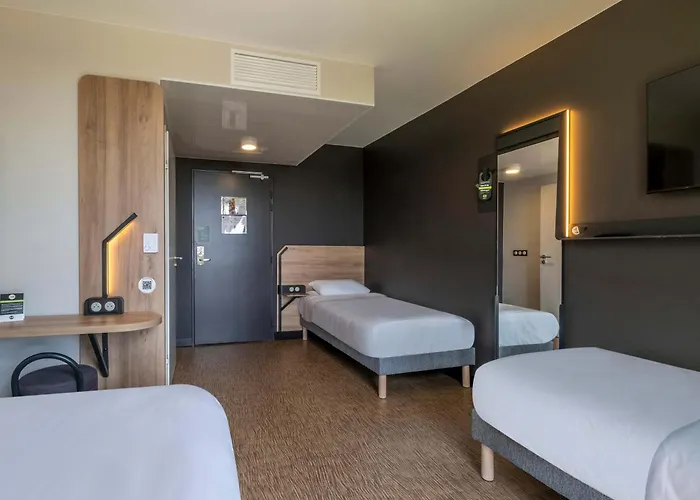 Hotel B&B Hotel Saintes