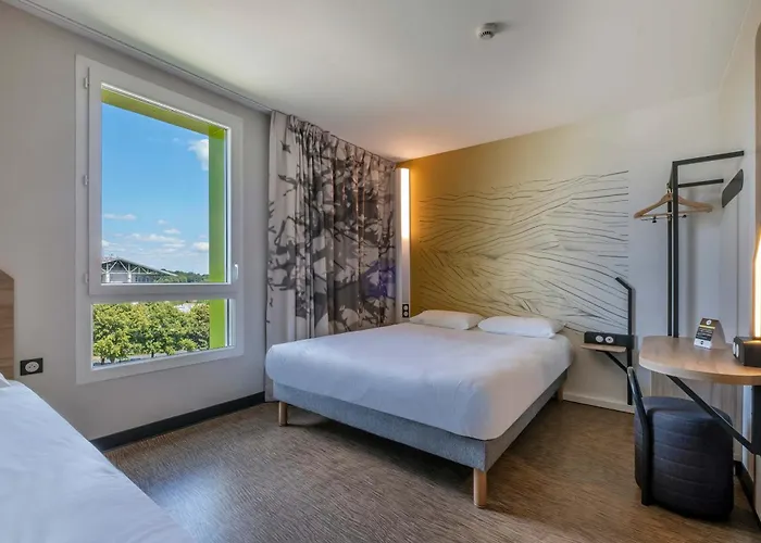 B&B HOTEL Saintes 3*