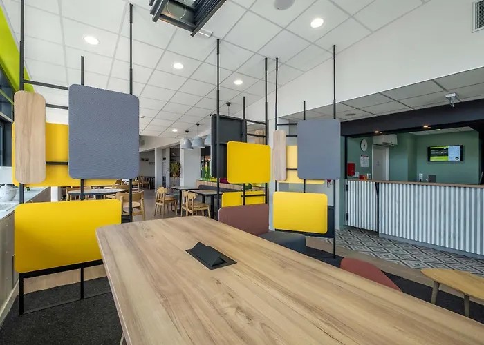 B&B Hotel Saintes Hotel 3*