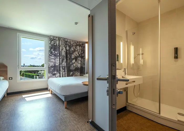 B&B HOTEL Saintes Hotel Saintes