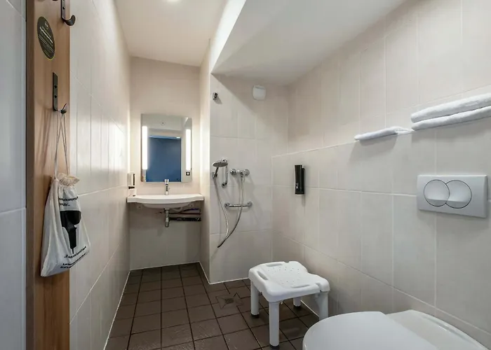 B&B Hotel Saintes 3*