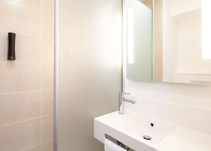 B&B Hotel Saintes Saintes